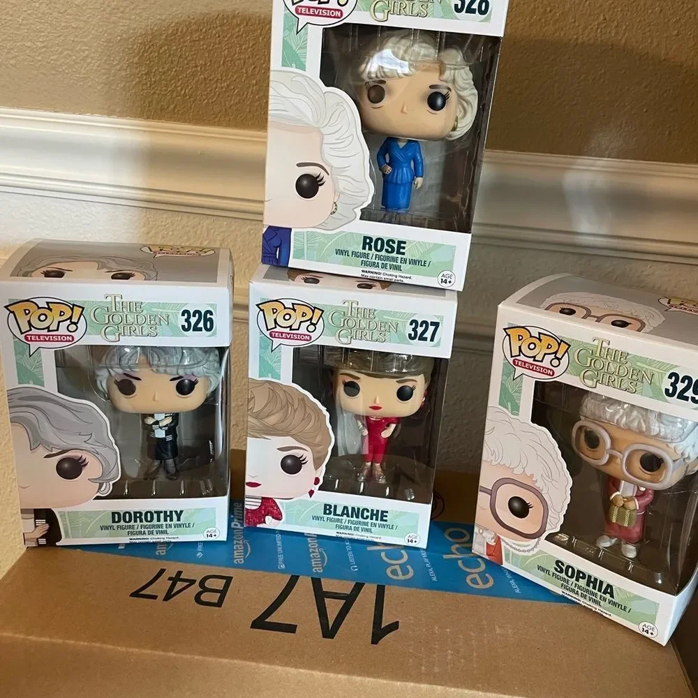 Funko Pop Golden Girls Series Complete Set of Dolls 326 327 328 & 329 NEW